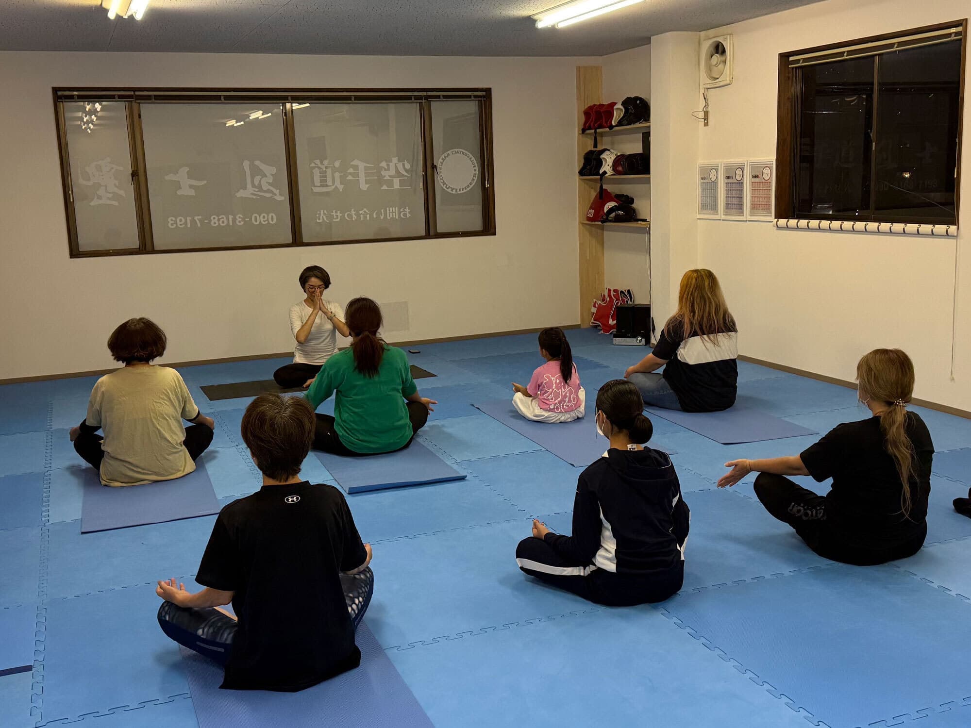 yoga-08.jpg